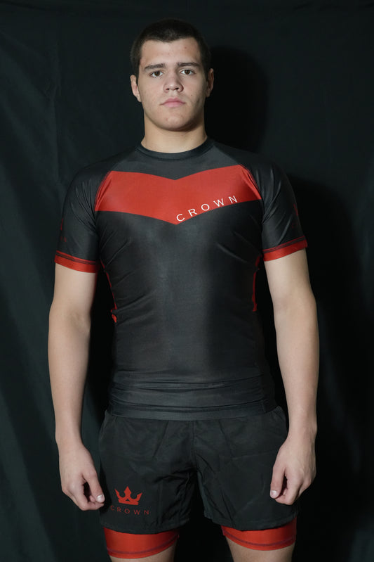 CROWN Rashguard Black/Red – Made for Champions