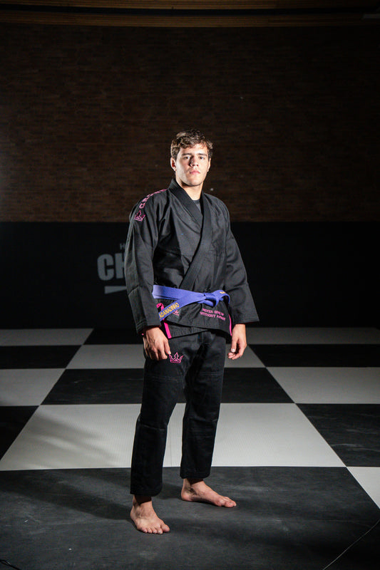 CROWN - The Apex Gi – pink on Black