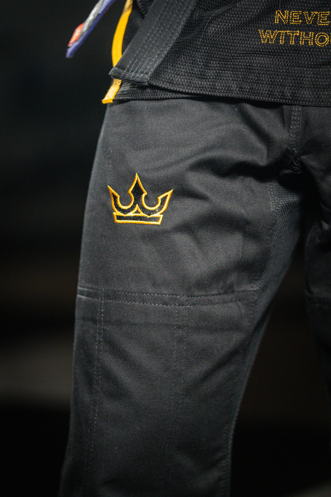 CROWN - The Apex Gi – Black and yellow