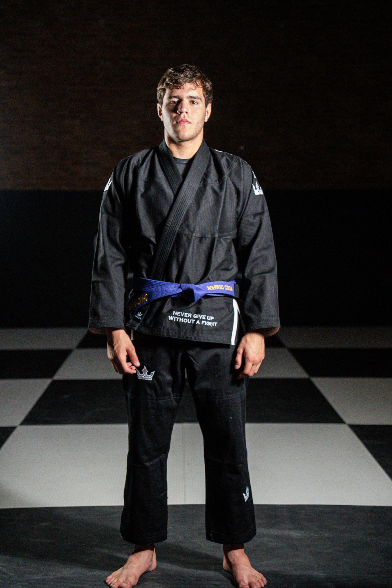 CROWN GI- Black and White