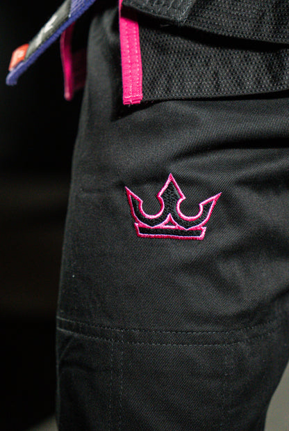 CROWN - The Apex Gi – pink on Black