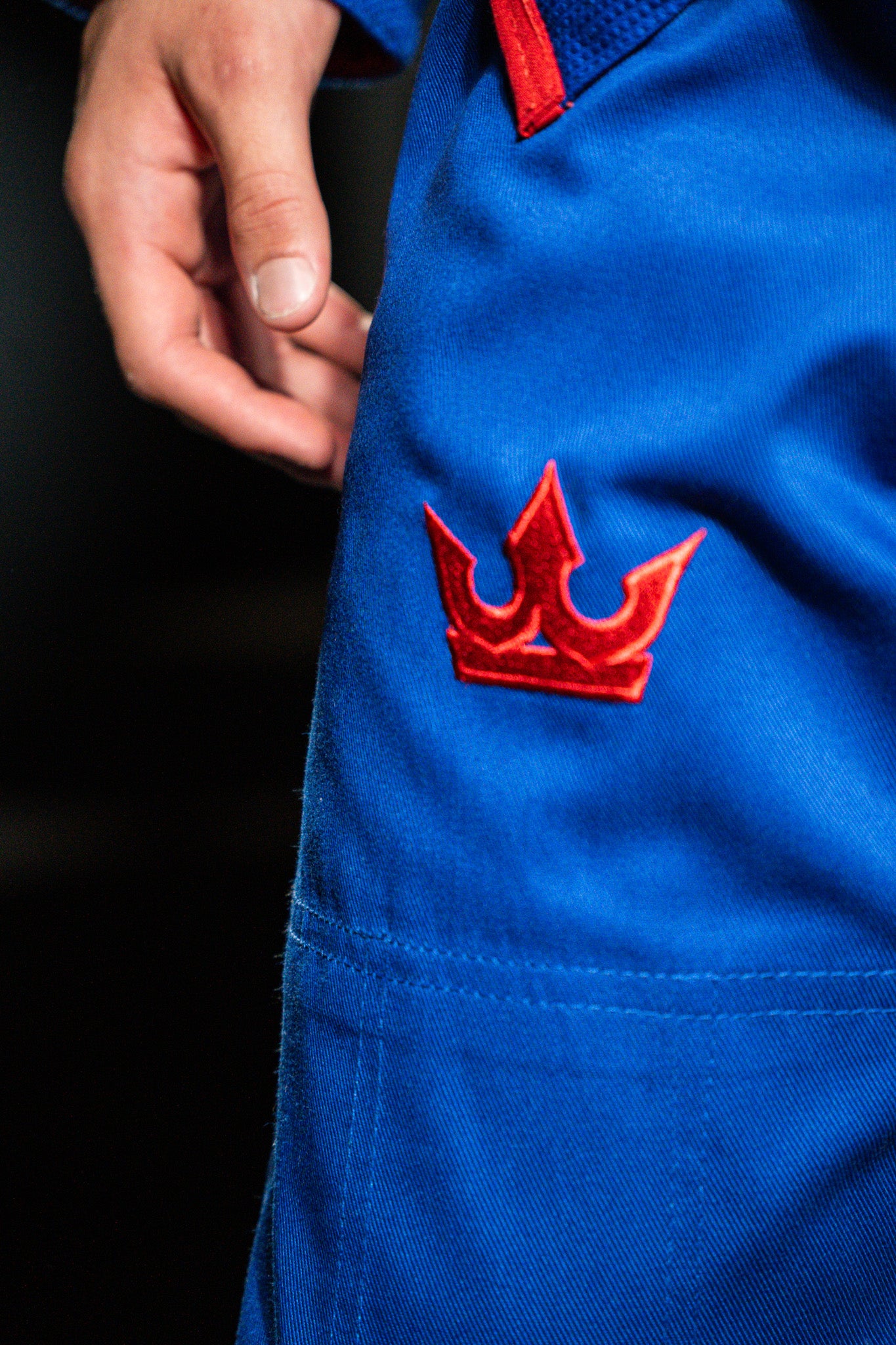 CROWN GI- BLUE AND RED