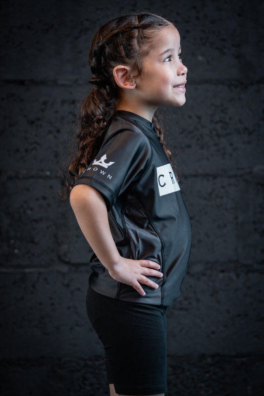 CHECKMAT KIDS -Rashguard Black Rank – Made for Champions