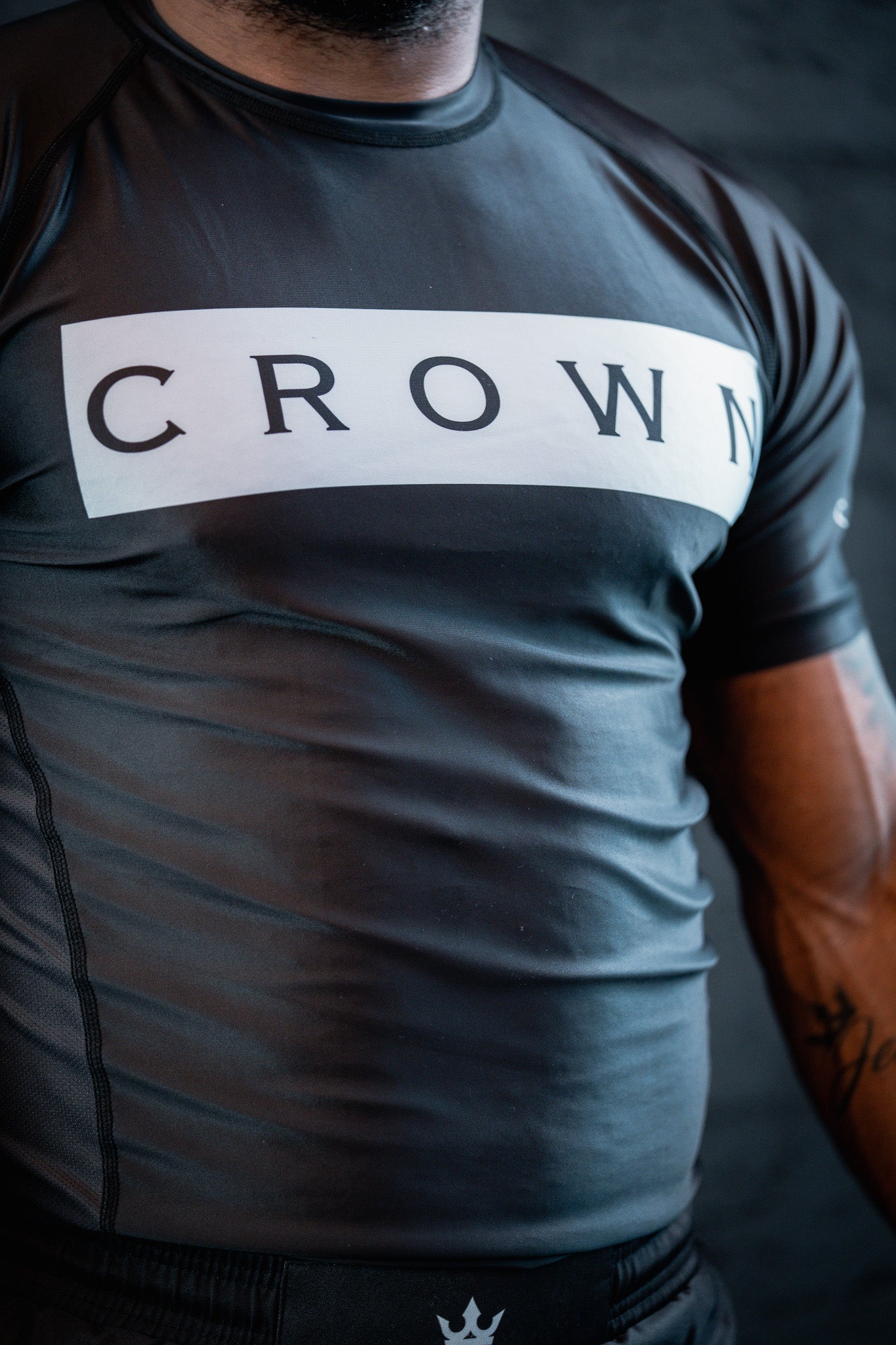 Crown Rashguard Black Rank – Made for Champions