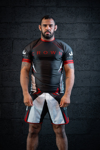 SHORT MMA CHECKMAT CROWN - BLACK AND RED