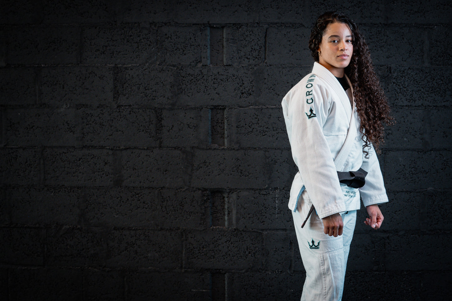 THE APEX CROWN GI- White and sky blue