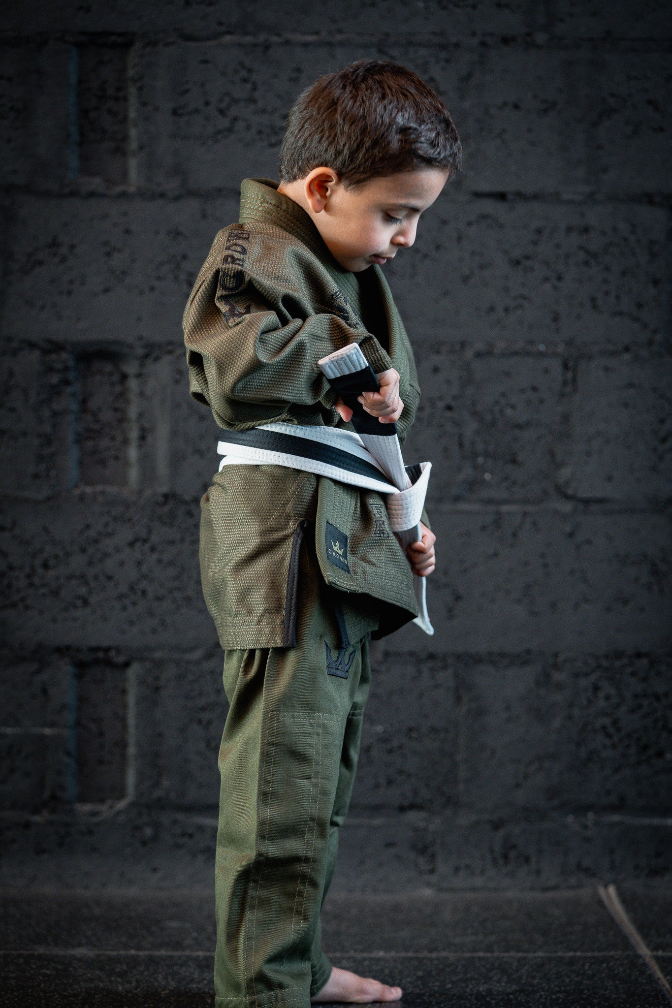 CROWN KIDS- OLIVE GREEN