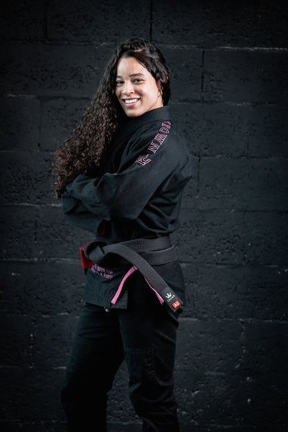 CROWN - The Apex Gi – pink on Black