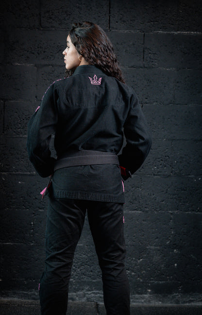 CROWN - The Apex Gi – pink on Black
