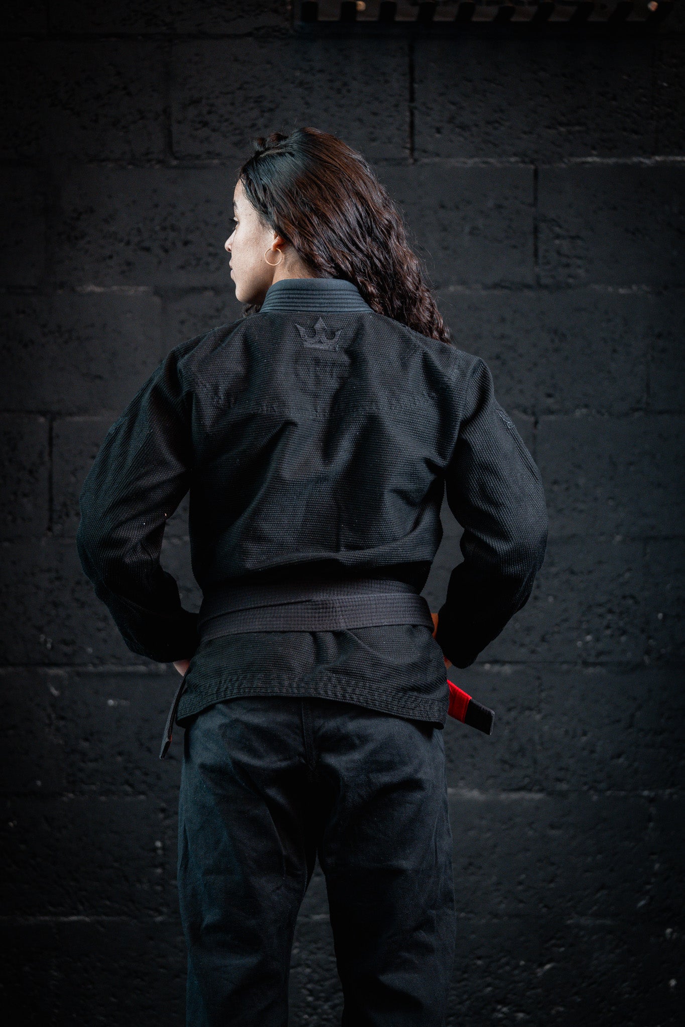 CROWN - The Apex Gi – Black on Black