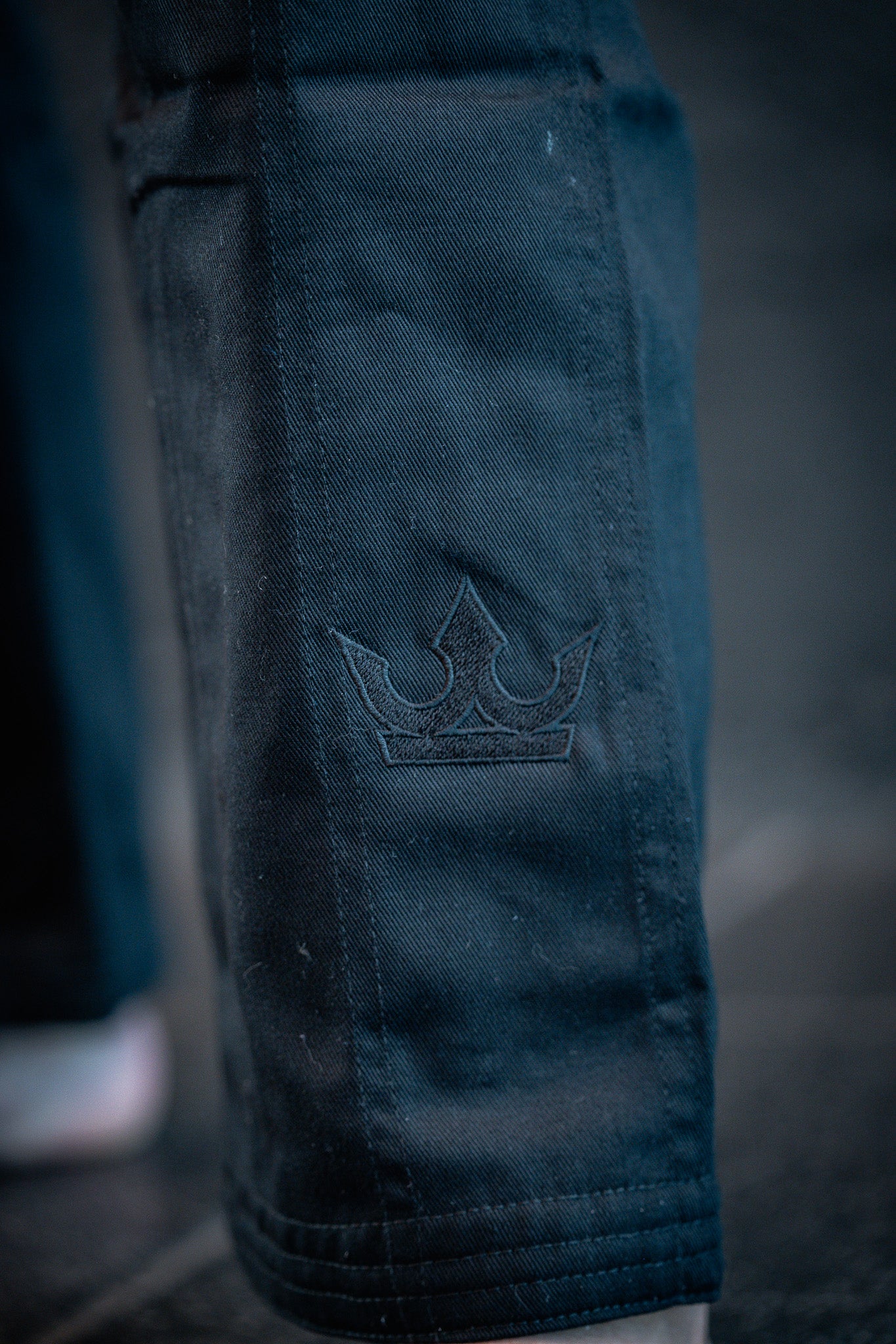 CROWN - The Apex Gi –  - Black on Black