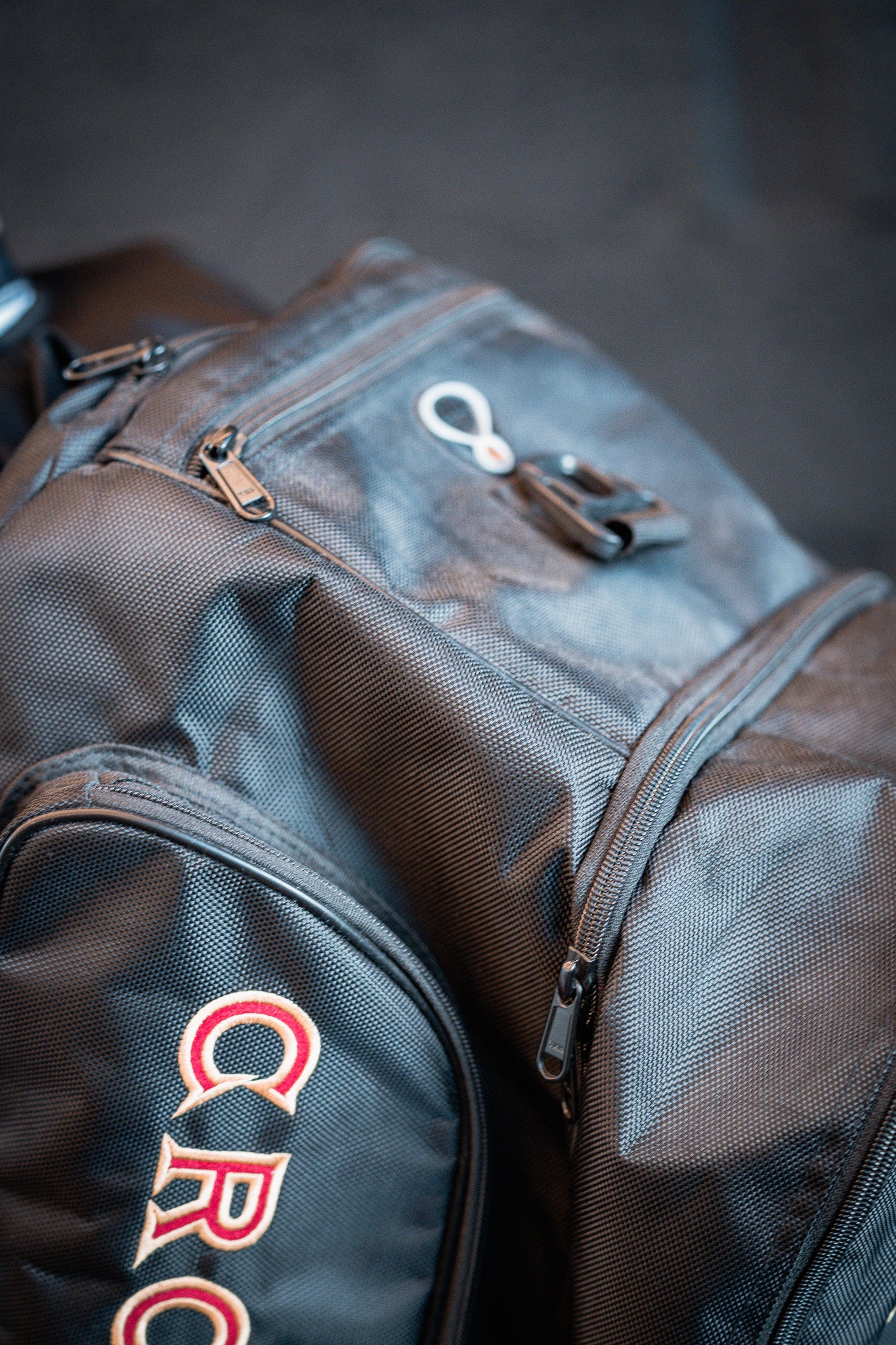 Crown Hybrid Bag