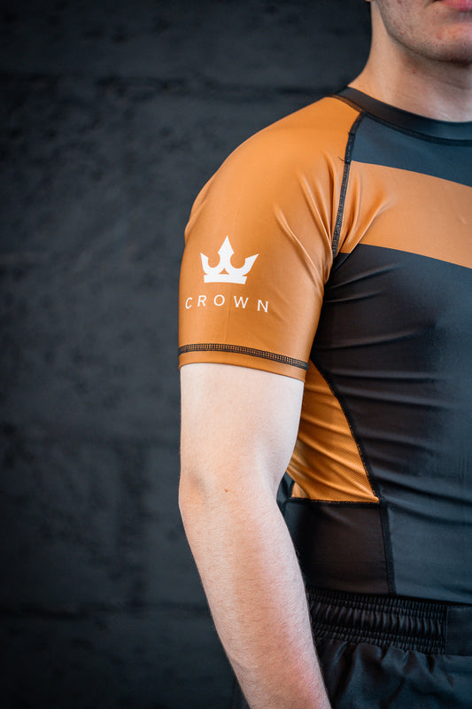 CROWN Rashguard Black/Brown Rank – Made for Champions