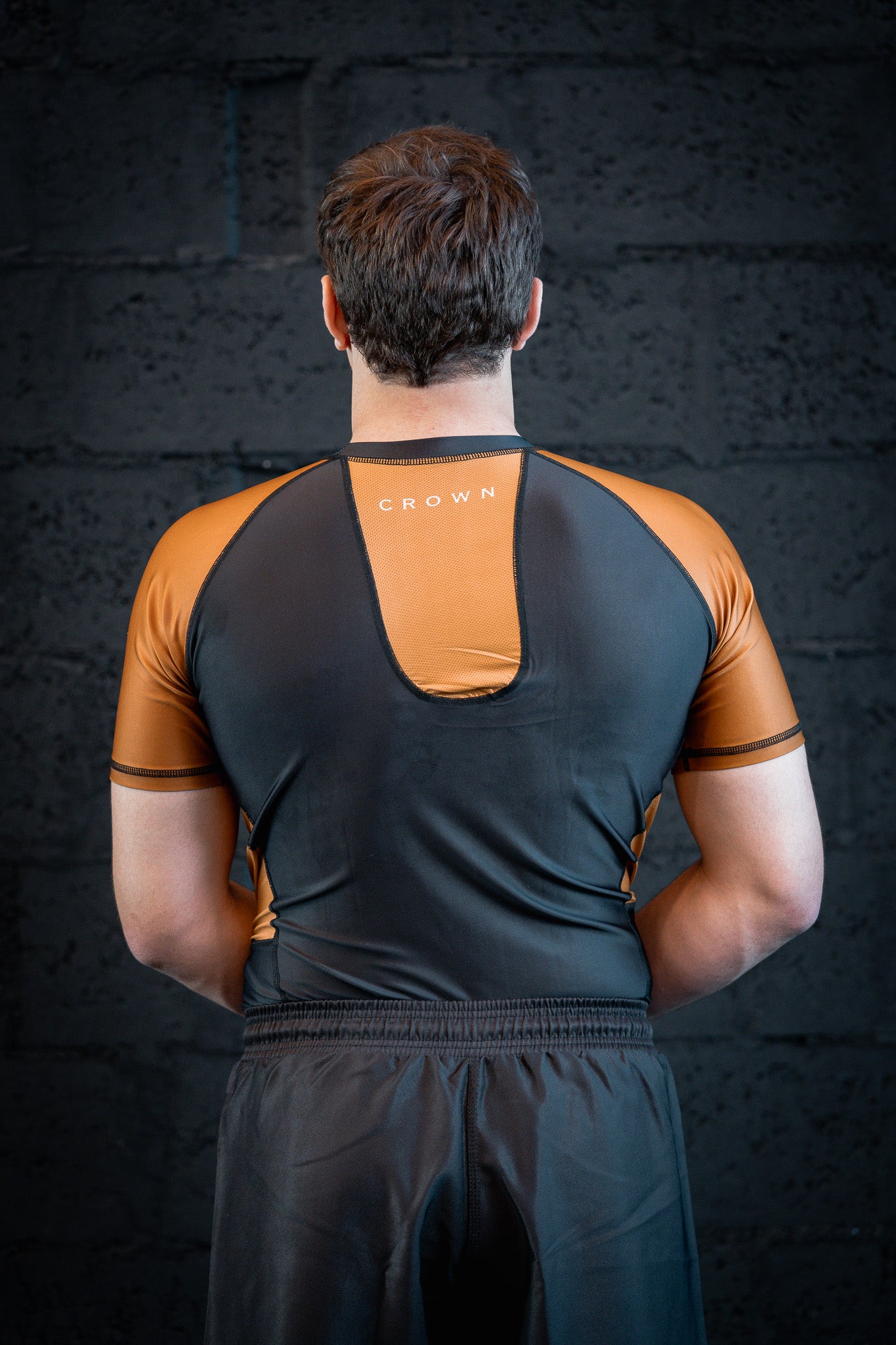CROWN Rashguard Black/Brown Rank – Made for Champions