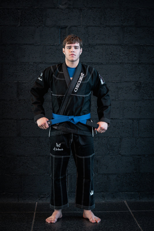 CHECKMAT GI- Black and White
