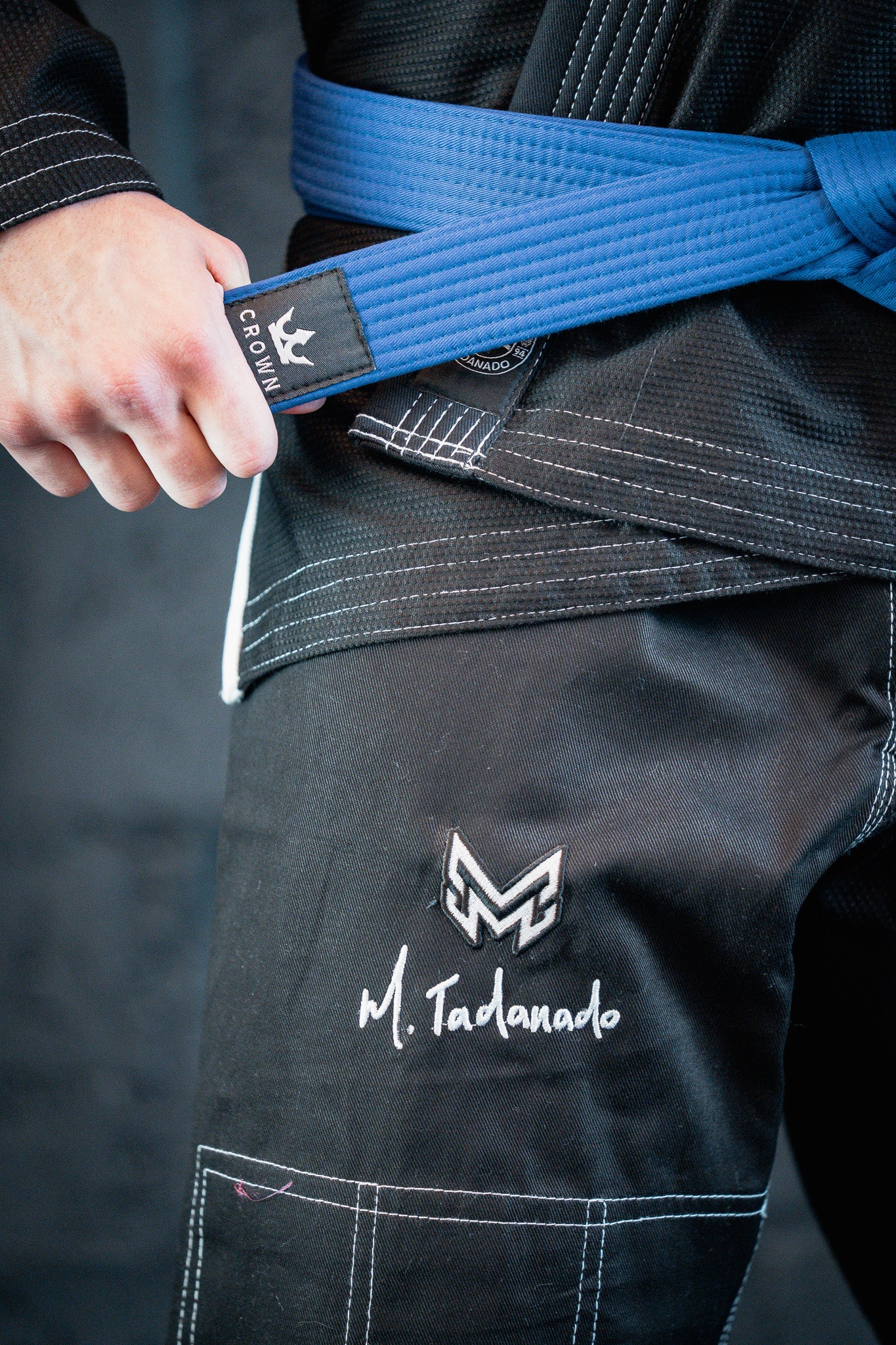 CHECKMAT GI- Black and White