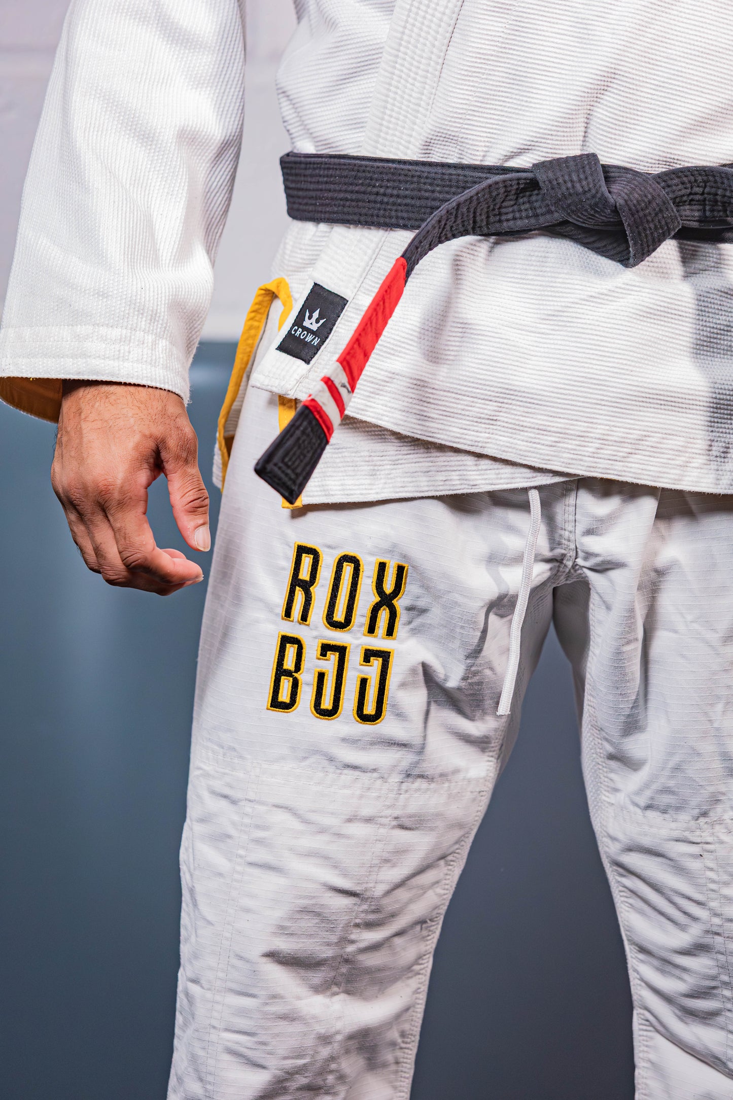 White and Yellow - Felipe Bezera - Rox Edition