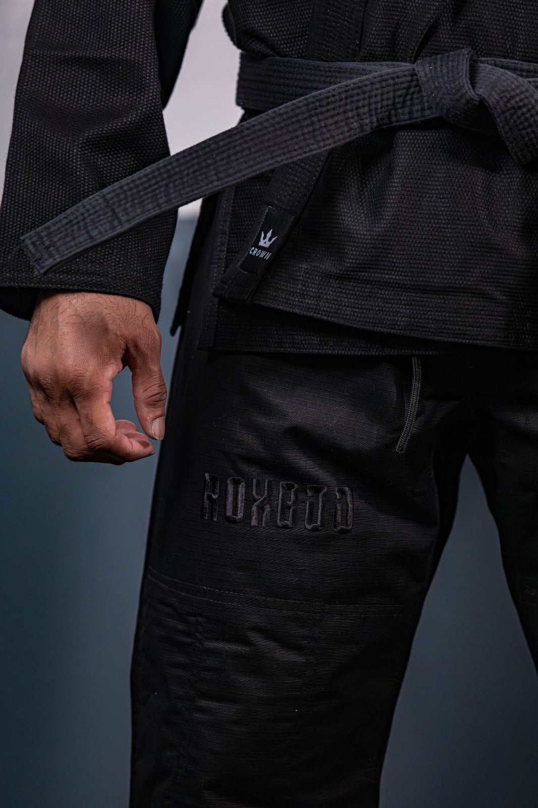 Black and White - Felipe Bezera - Rox Edition